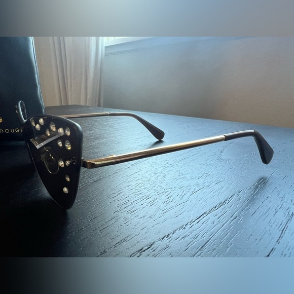 NWT LELE SADOUGHI Downtown Disco Metal Cat Eye Sunglasses -Faux Pearls- Crystals - Picture 4 of 5